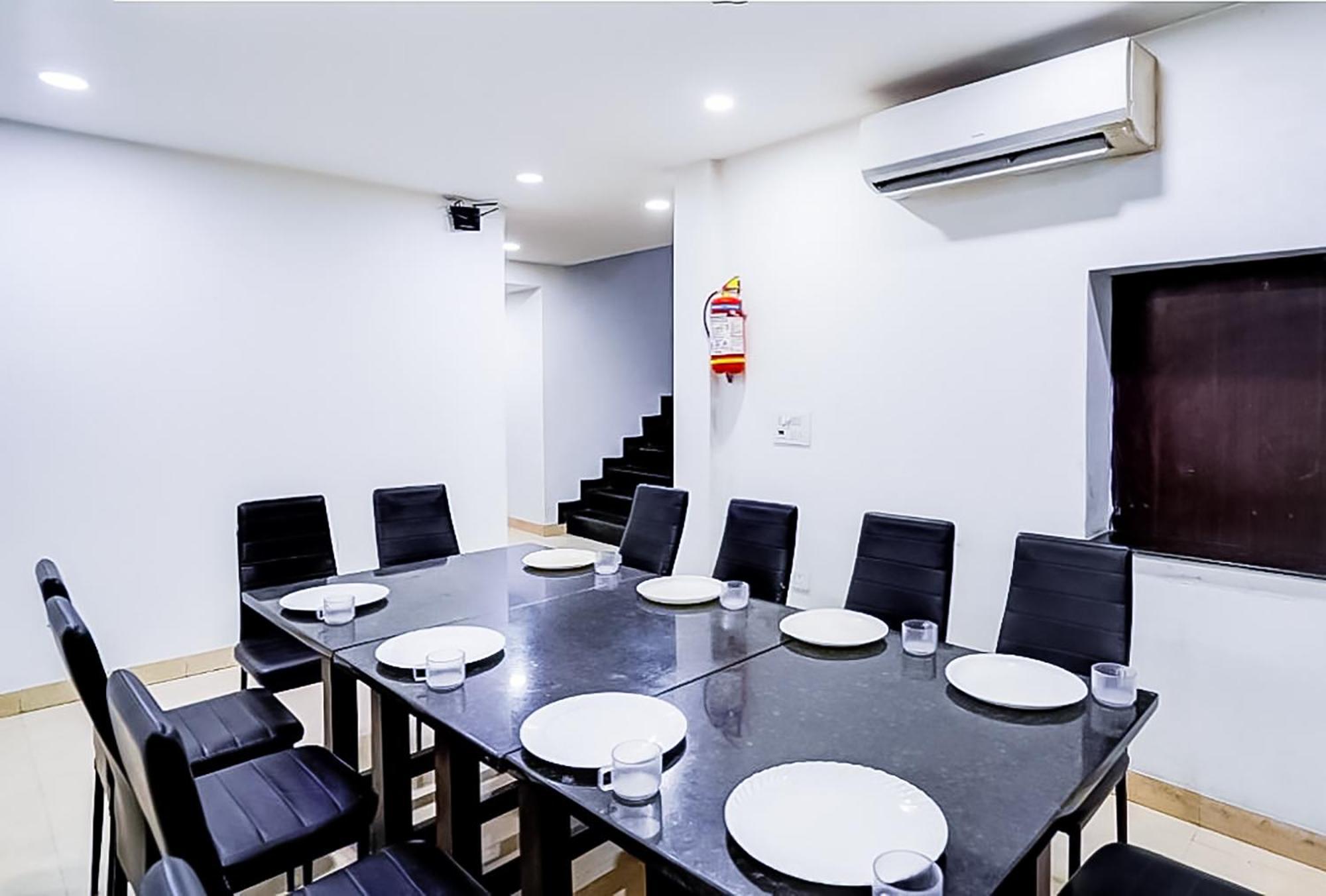 Family Rooms Inn - Shalimarbagh New Delhi Luaran gambar